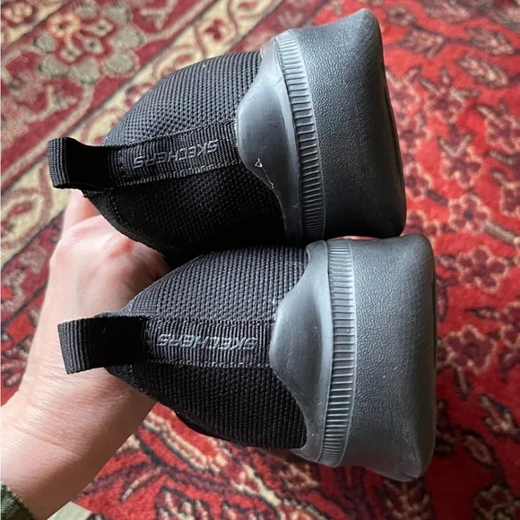 SKECHERS Men’s Black Sneakers Lightweight Great for Travel Sz 10 - Picture 4 of 6